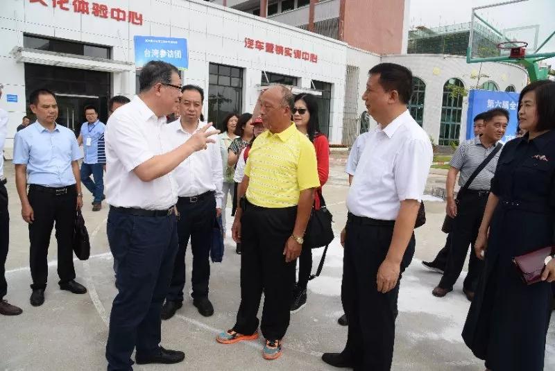 台湾工会参访团来梧州参观交流
