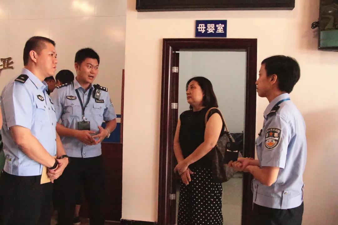 兼顾工作和家庭 选建“女职工关爱室”——梧州市总工会走访基层工会推进女职工关爱室建设工作