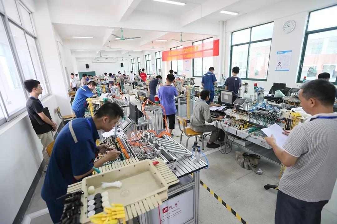 群英聚首 赛场竞技!小记第六届全区职工职业技能大赛
