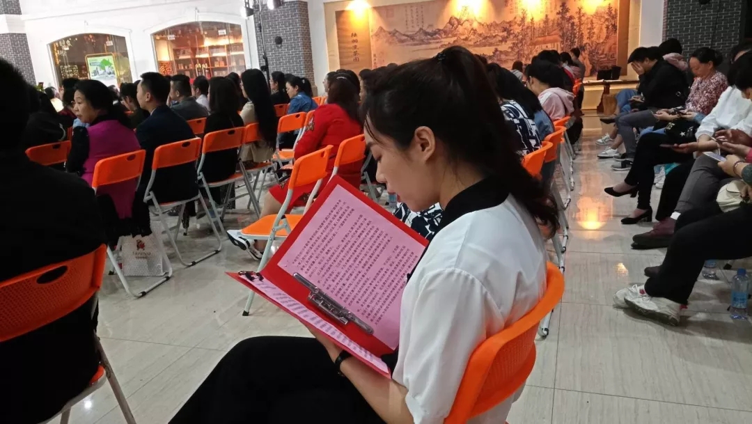 90d02c65139a4cd1a3027eb1ca47555d.jpg