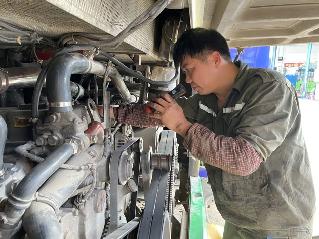 【梧州工匠】 秦雷：勤勉敬业的公交车“医生”