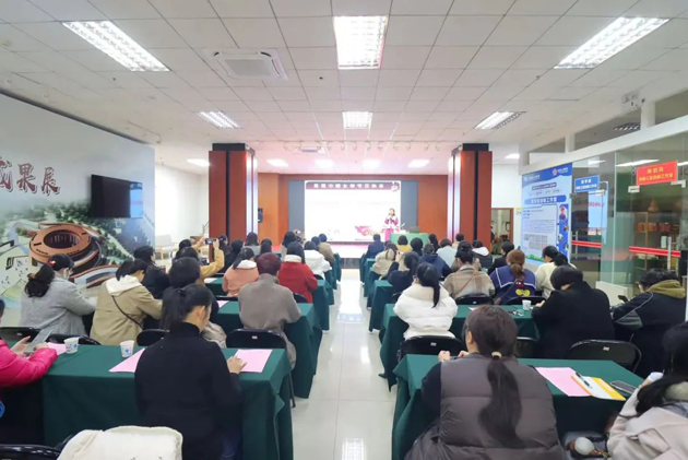 弘扬国学礼仪文化 绽放巾帼时代芳华——梧州市总工会举办国学礼仪培训班