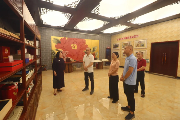 市总工会调研组到龙圩区开展工会工作调研