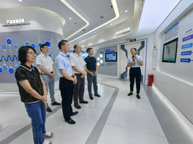 粤桂合作一家亲 工会职工齐给力| 梧州市总工会学习考察组赴肇庆市学习考察交流工会工作