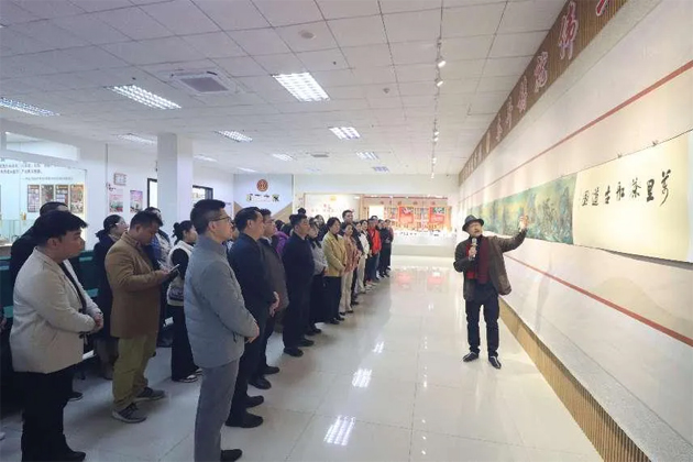 品味茶香古韵 共话文化传承丨市留联会等社团组织参观《万里茶船古道图》梧州首展