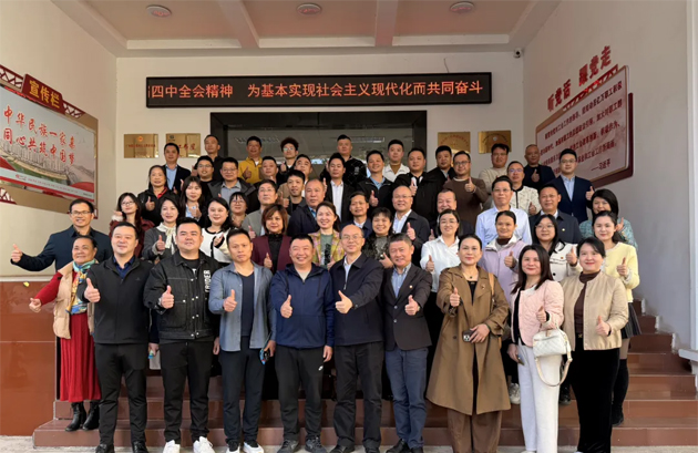 翰墨飘香迎“家人”，共话发展谱新篇｜我市多家基层工会及社会组织走进市职工之家观展交流