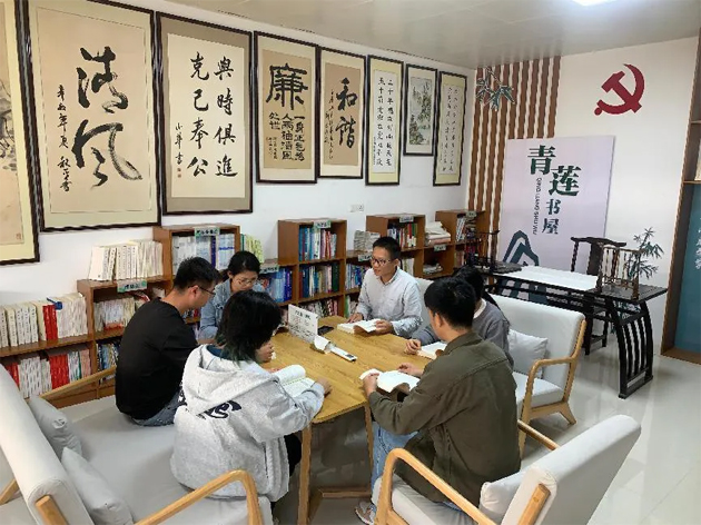 藤县气象局积极打造职工书屋，深化书香机关建设