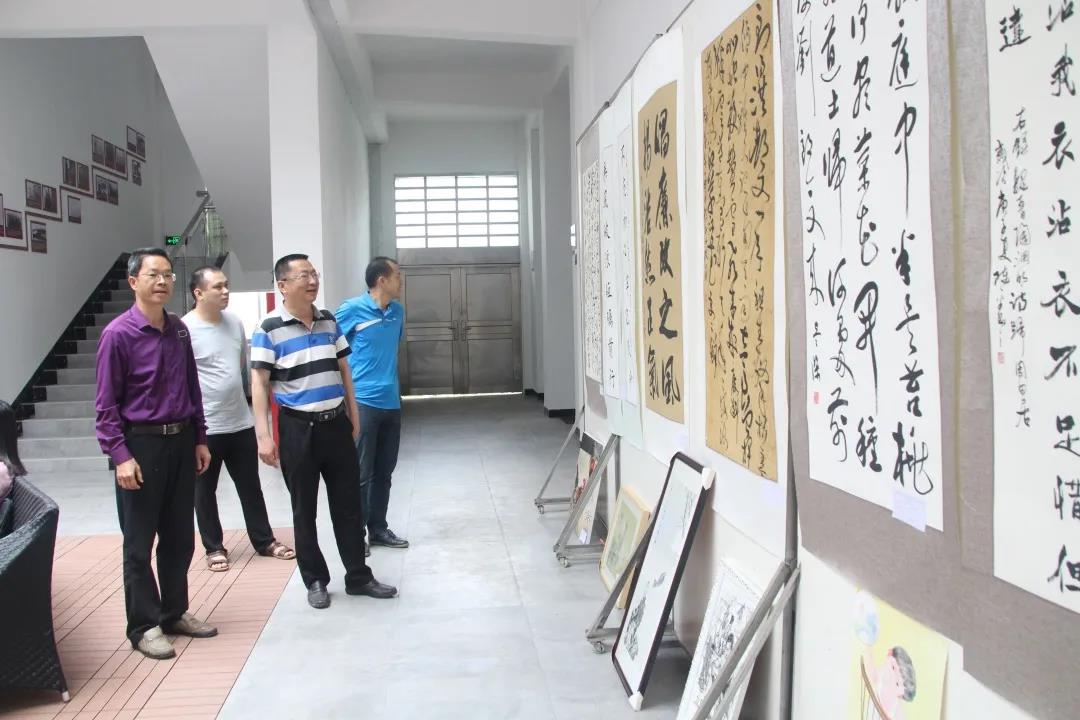 岑溪市总工会举办“中国梦·劳动美”职工书画作品比赛